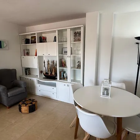 Con Terraza, Piscina Y Vistas En Cabo By Turihome